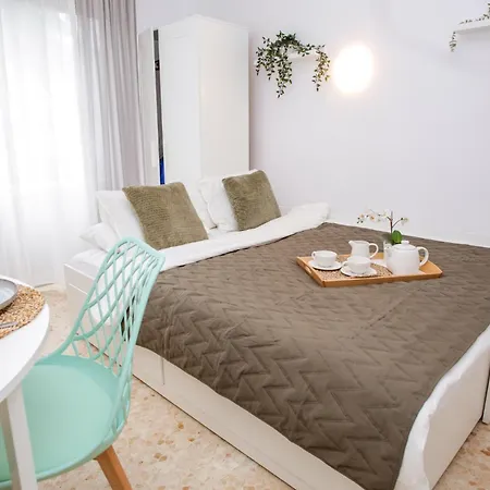 Al14 Estudio A 250 M Playa Fenals, Costa Barava * יורט דה מאר
