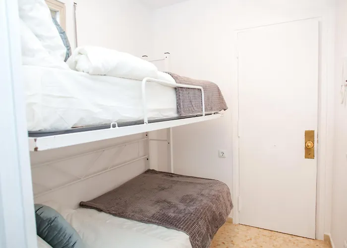 Al14 Estudio A 250 M Playa Fenals, Costa Barava