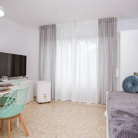 Al14 Estudio A 250 M Playa Fenals, Costa Barava Апартаменти