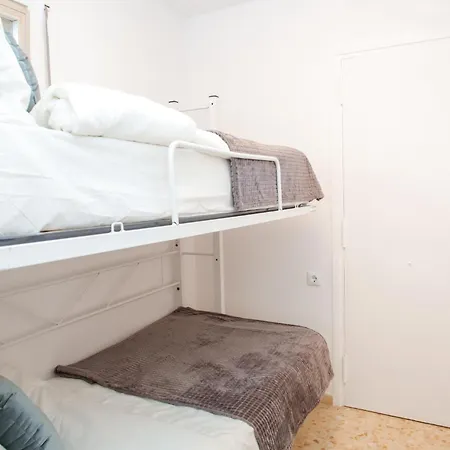 Al14 Estudio A 250 M Playa Fenals, Costa Barava