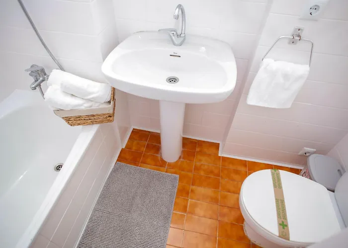 Al14 Estudio A 250 M Playa Fenals, Costa Barava